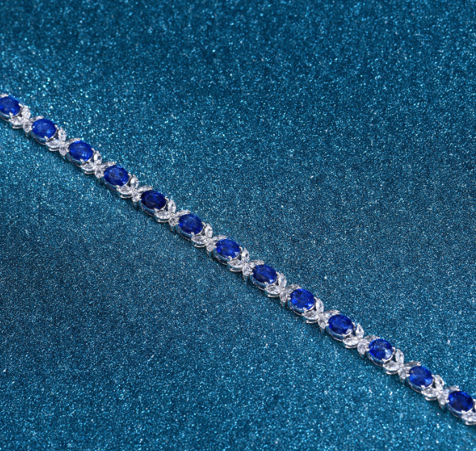 Sapphire look luxury rhodium plated exclusive box packed zircon bracelet