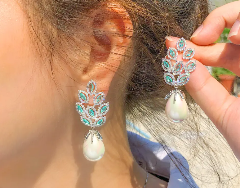ZIRCON STONES HIGHLY FINISHED RHODIUM PLATED ART NOVEAU LUXURY EARRINGS