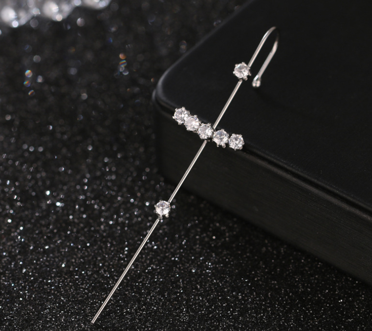 silver color ear pin stylish
