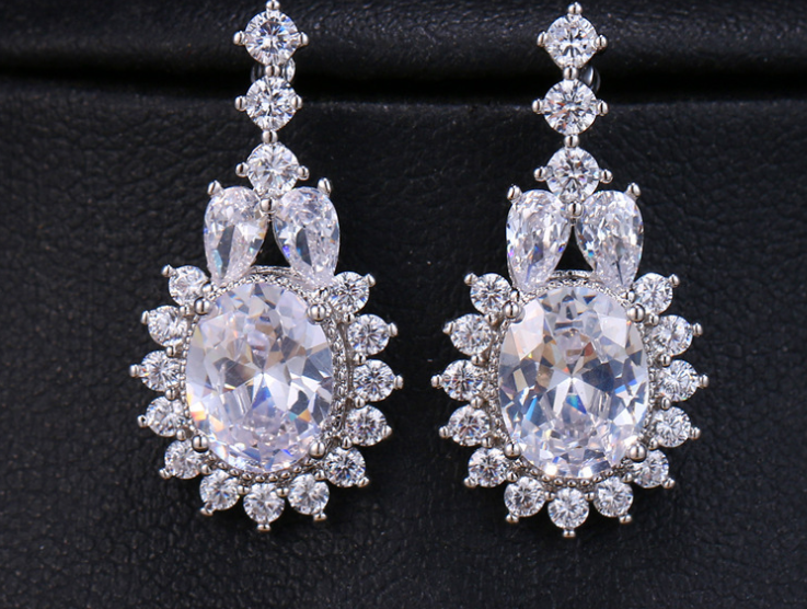 ZIRCON STONES HIGHLY FINISHED RHODIUM PLATED LUXURY EARRINGS WITH SPECIAL BOX