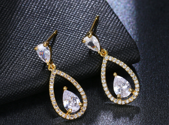 ZIRCON STONES HIGHLY FINISHED GOLD PLATED LUXURY EARRINGS
