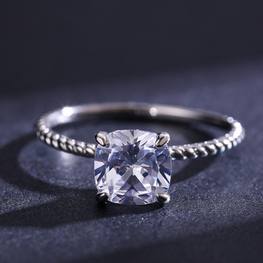 LUXURY AND EXCLUSIVE ORIGINAL 925 SILVER RING