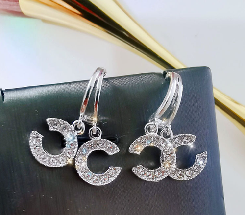 CHANEL LUXURY EARRINGS