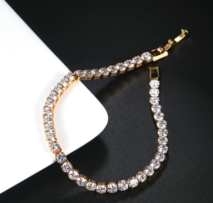Tennis bracelet luxury finish