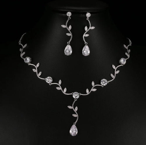 ARCTIC LEAF PATTERN LUXURY RHODIUM PLATED ZIRCON SET